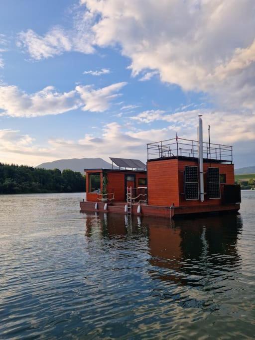 Aquachill Houseboat & Wellness Ξενοδοχείο Liptovský Trnovec Εξωτερικό φωτογραφία