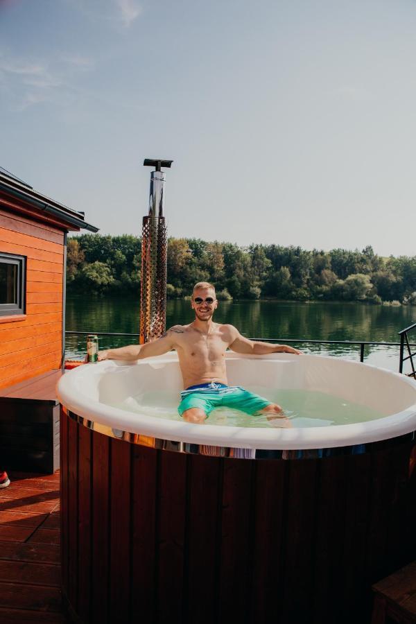 Aquachill Houseboat & Wellness Ξενοδοχείο Liptovský Trnovec Εξωτερικό φωτογραφία