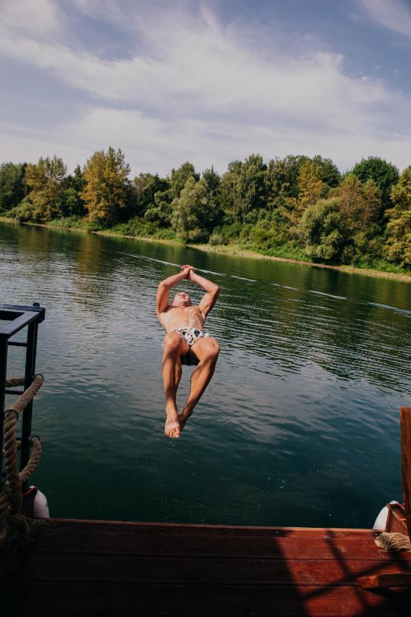 Aquachill Houseboat & Wellness Ξενοδοχείο Liptovský Trnovec Εξωτερικό φωτογραφία