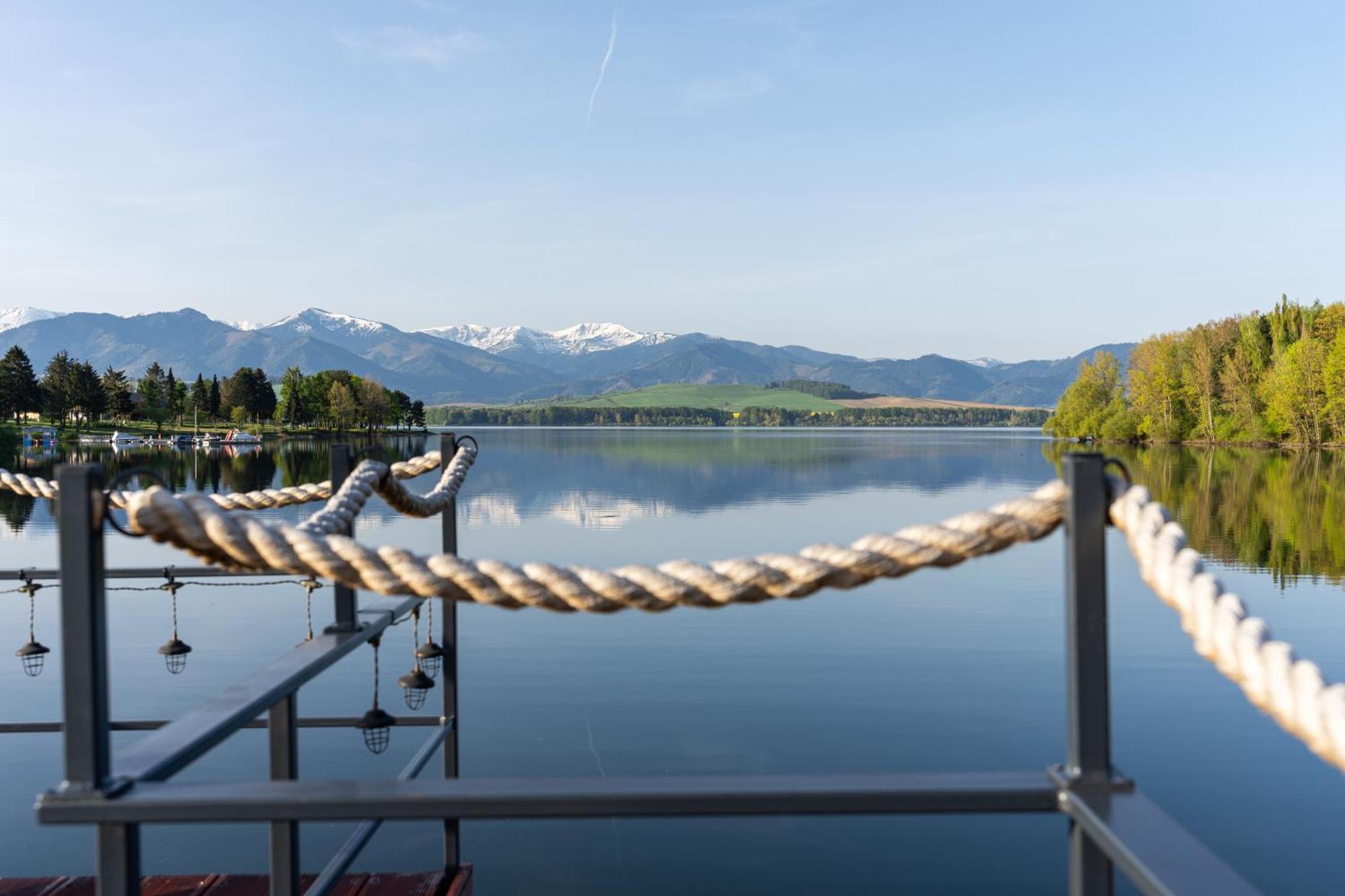 Aquachill Houseboat & Wellness Ξενοδοχείο Liptovský Trnovec Εξωτερικό φωτογραφία