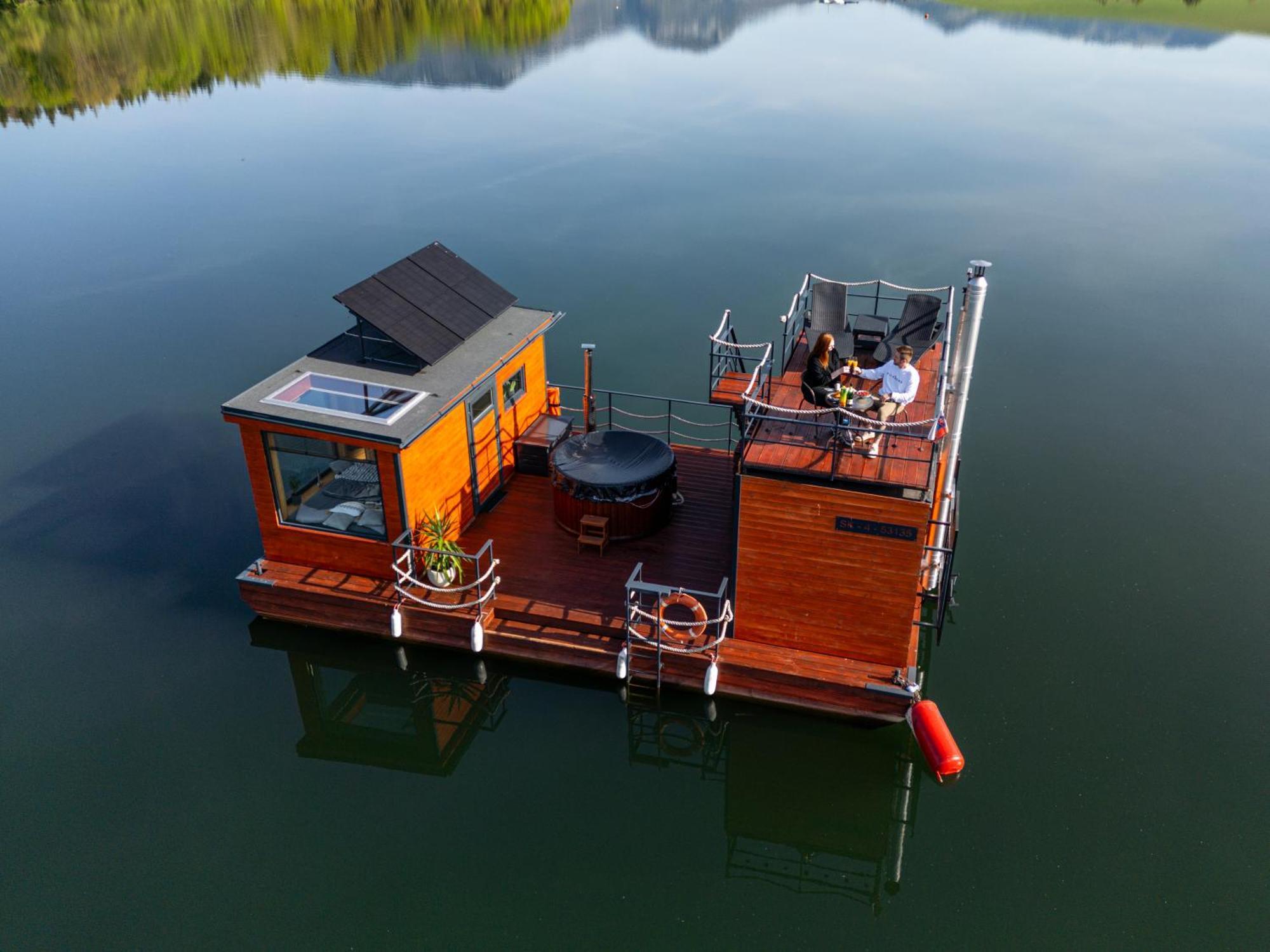 Aquachill Houseboat & Wellness Ξενοδοχείο Liptovský Trnovec Εξωτερικό φωτογραφία