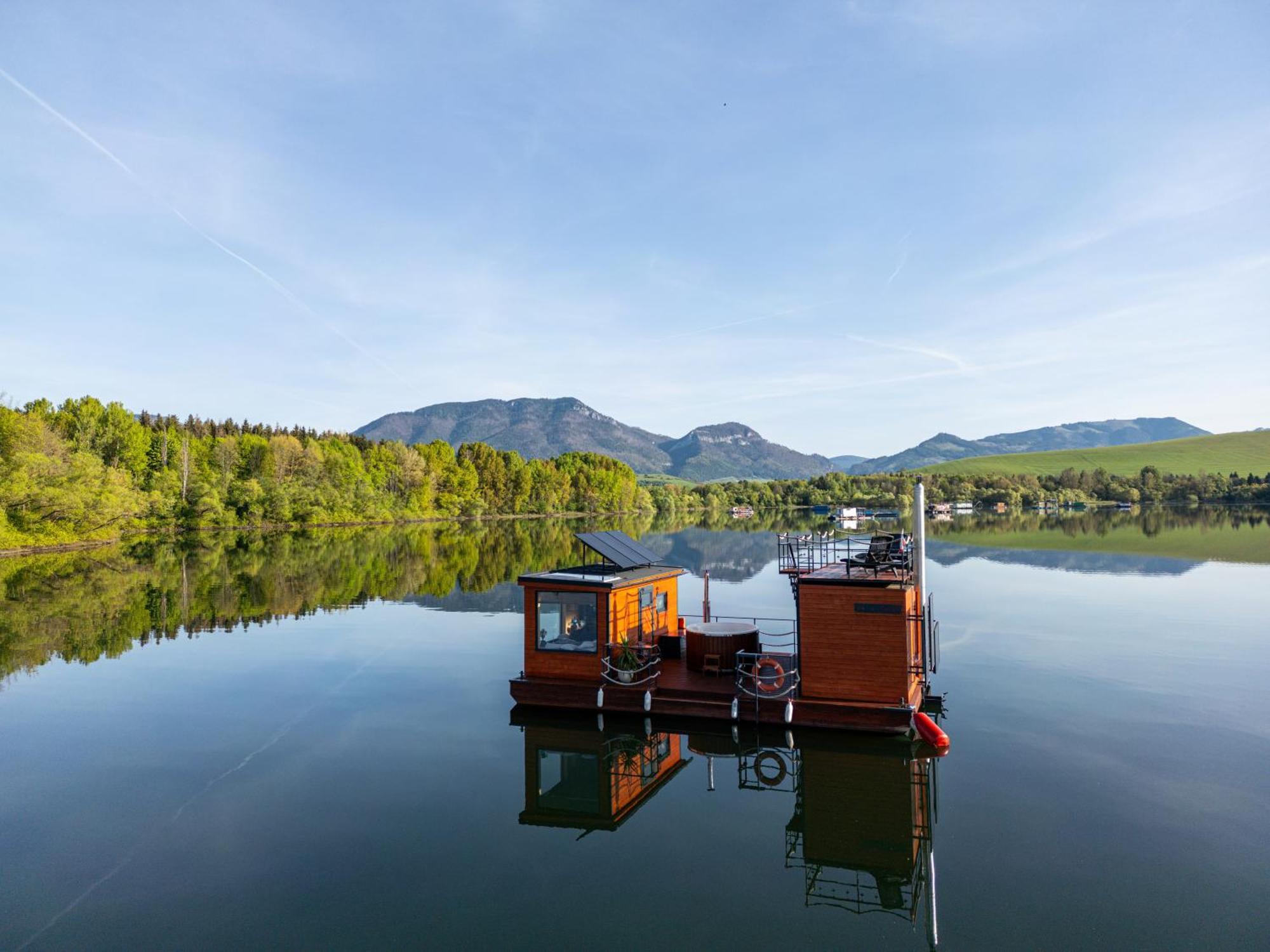 Aquachill Houseboat & Wellness Ξενοδοχείο Liptovský Trnovec Εξωτερικό φωτογραφία
